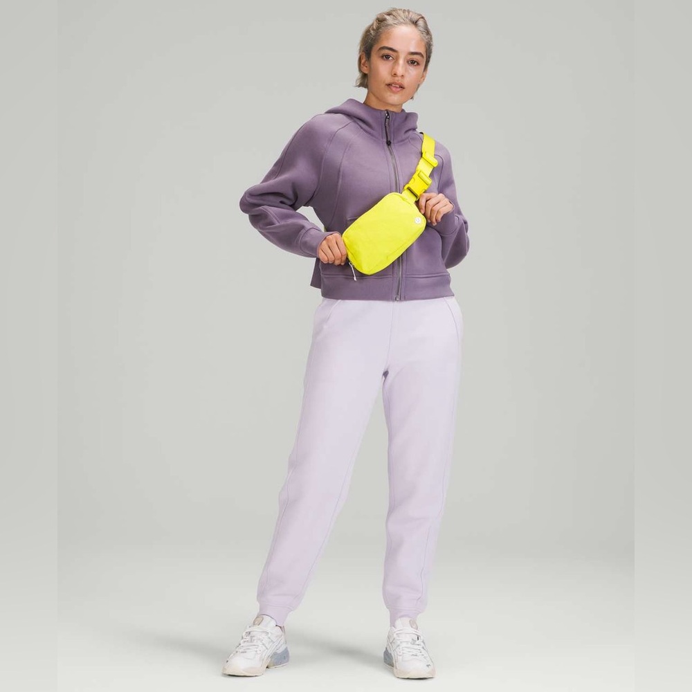 Lululemon - Everywhere Belt Bag (1 Liter) Yellow Serpentine